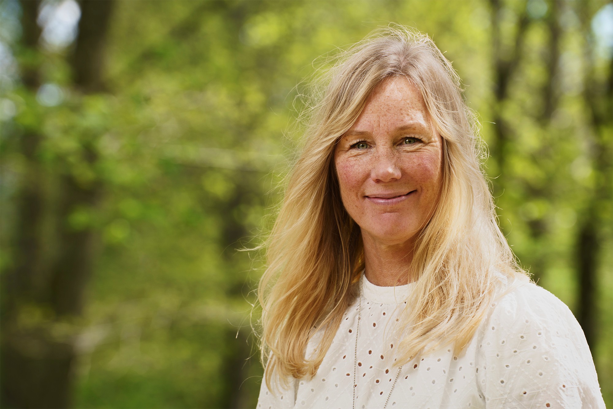 Helena Eriksson Grönbek i skogen